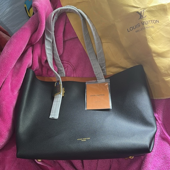 Louis Vuitton Low Key Cabas MM H31 Black NWot - Picture 1 of 11